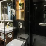 Miraval Luxury Bed & Breakfast 4*