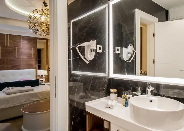 Nocleg ze śniadaniem Miraval Luxury 4*