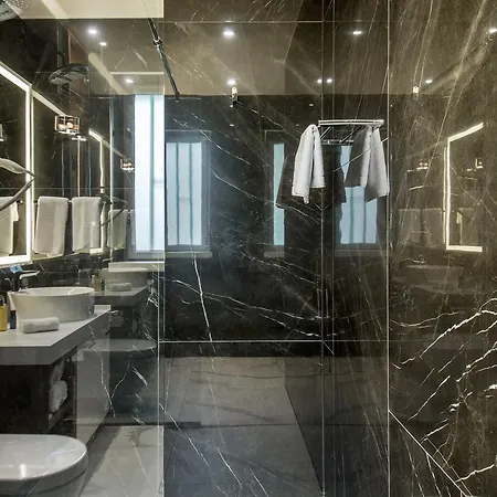 Miraval Luxury Alojamento de Acomodação e Pequeno-almoço 4*