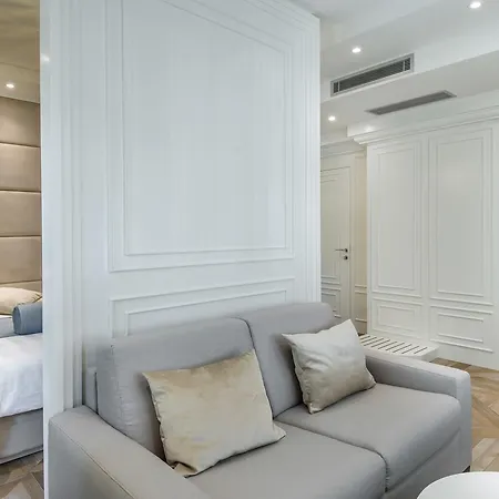 Couette-café Miraval Luxury