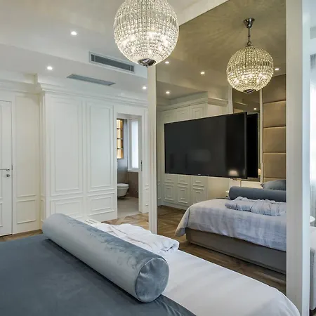 Miraval Luxury Couette-café